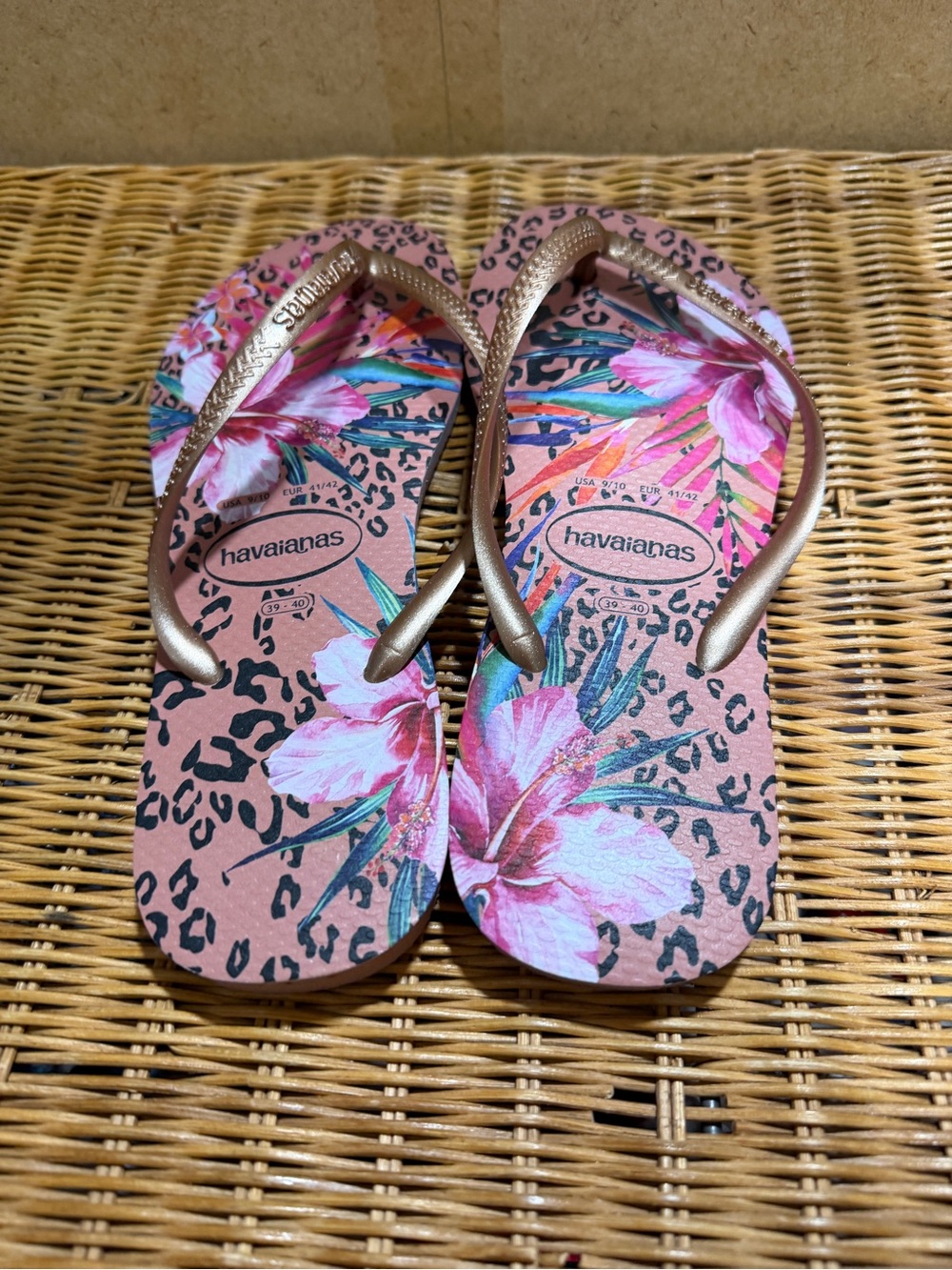 Havaianas Slim Tropical Animal Print Size 9/10 39-40 Flip Flops - Picture 2 of 8